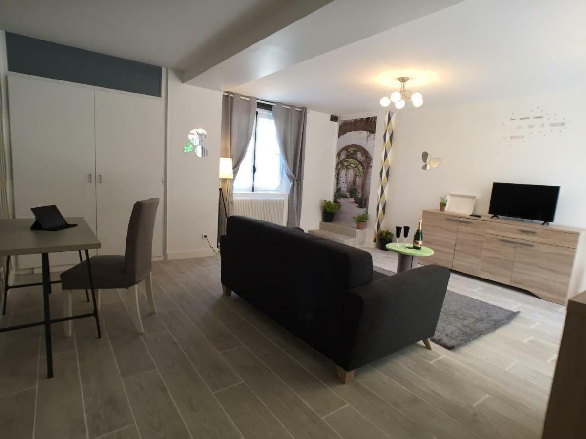 Moisenay Domaine Des Trois Chateaux מראה חיצוני תמונה